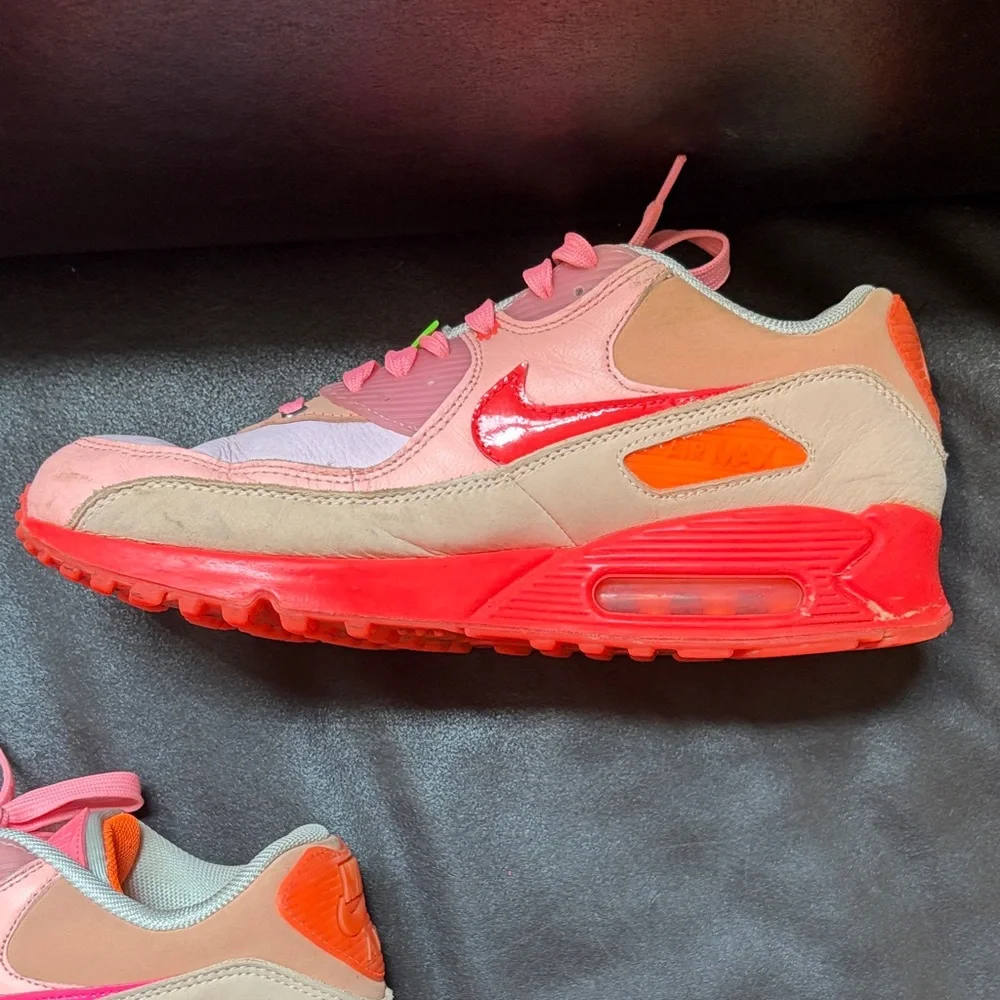Nike Women’s Pink and Coral Low-Top Sneakers